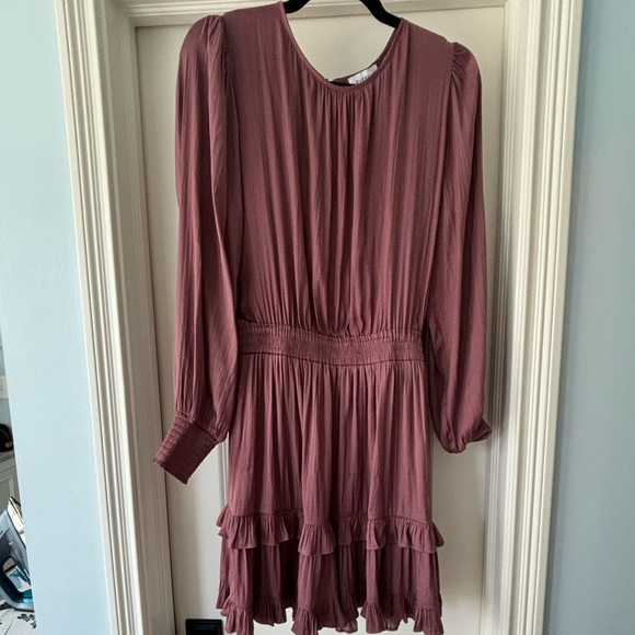 Evereve Medium satin dress - in new condition, worn one time - Picture 1 of 3